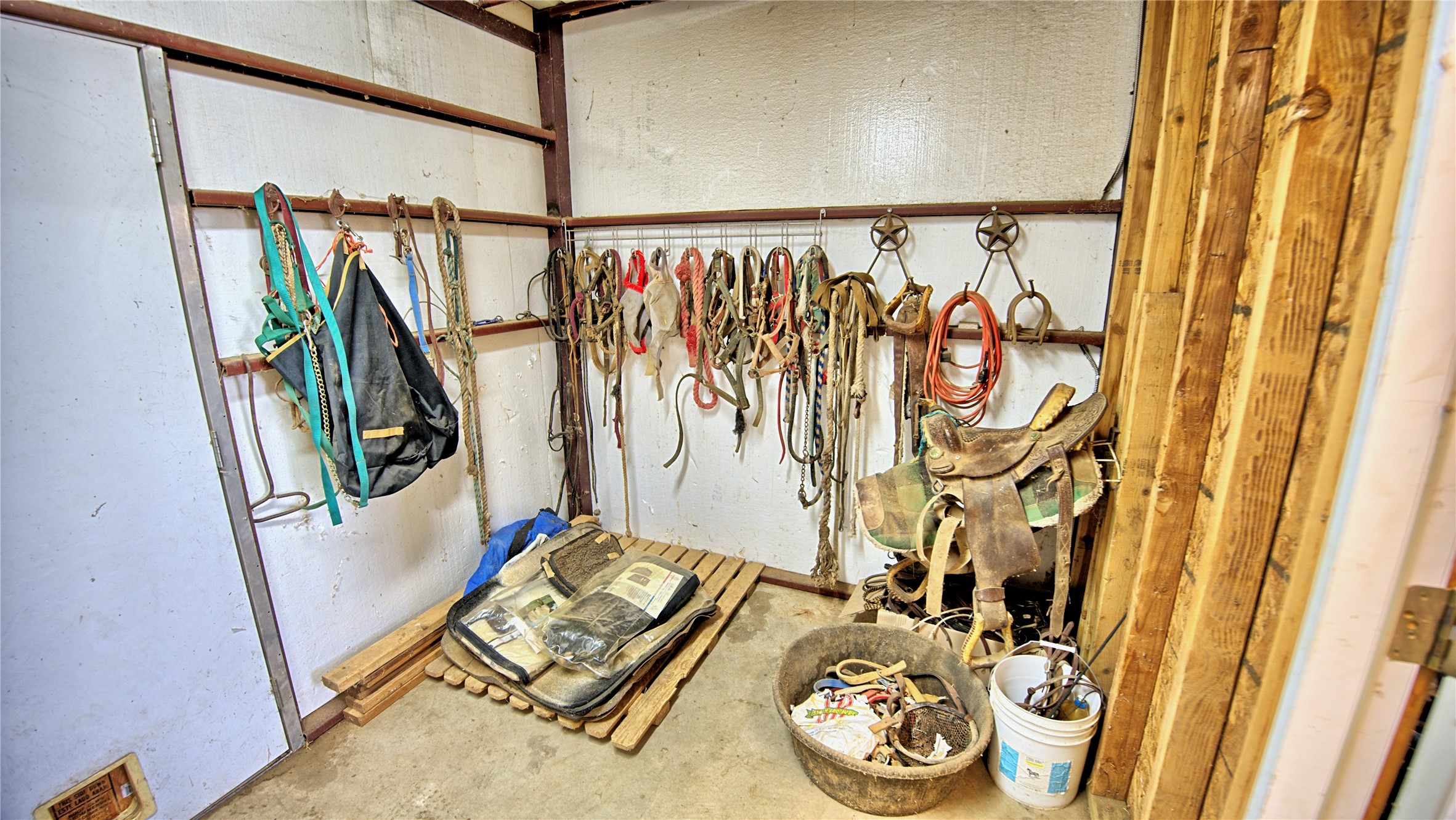 202 County Road 3470 Paradise TX 76073