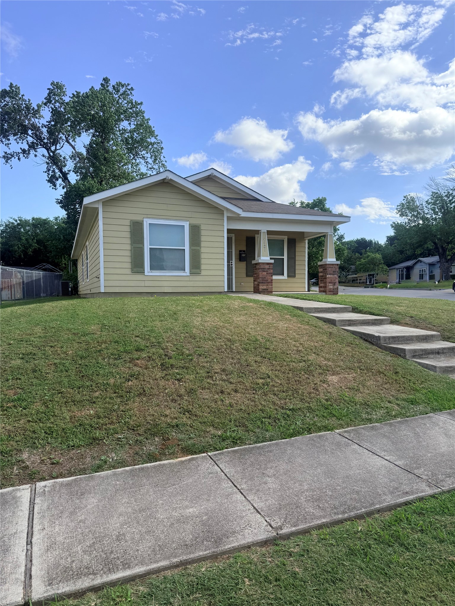 4421 E Kellis Street Fort Worth TX 76119