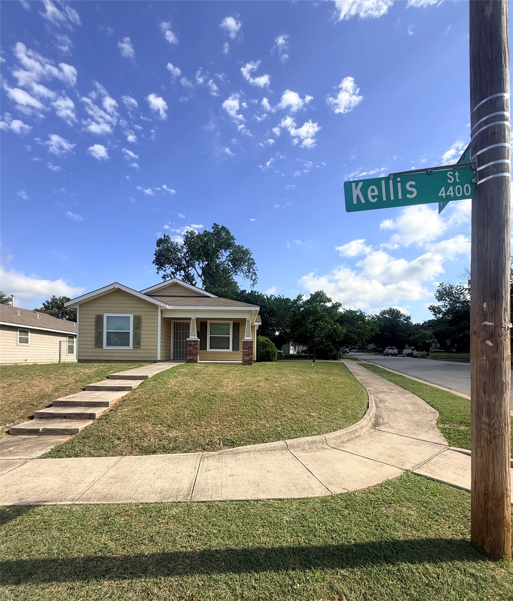 4421 E Kellis Street Fort Worth TX 76119