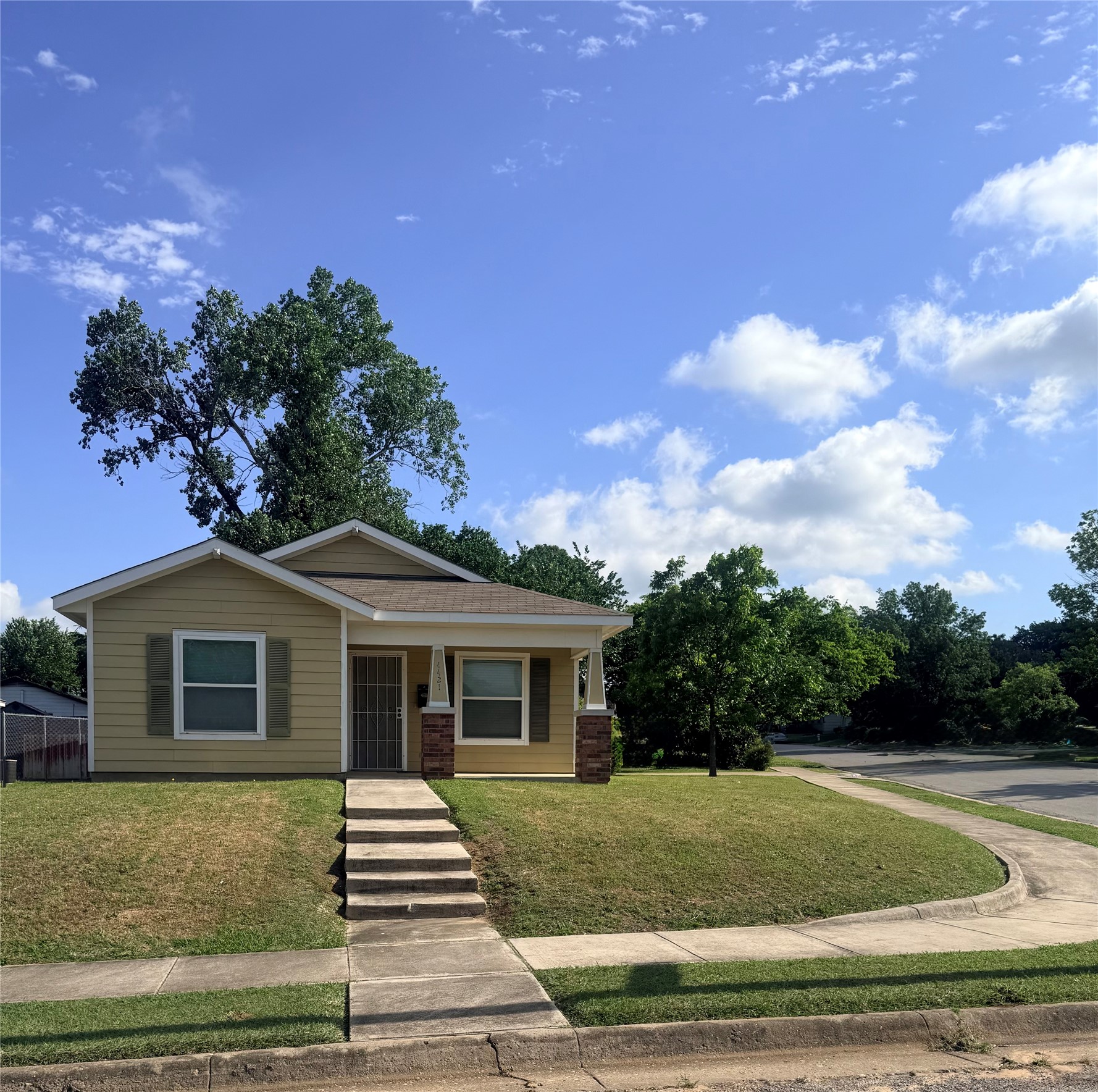 4421 E Kellis Street Fort Worth TX 76119