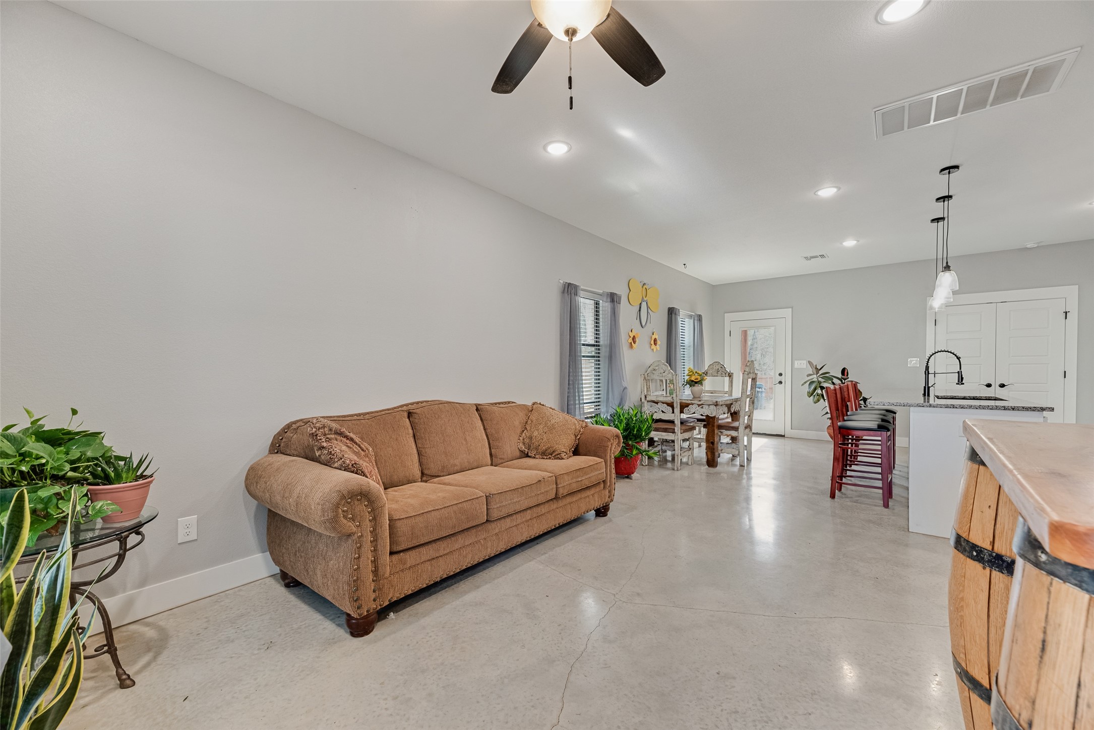 718 E Crawford Street Denison TX 75021