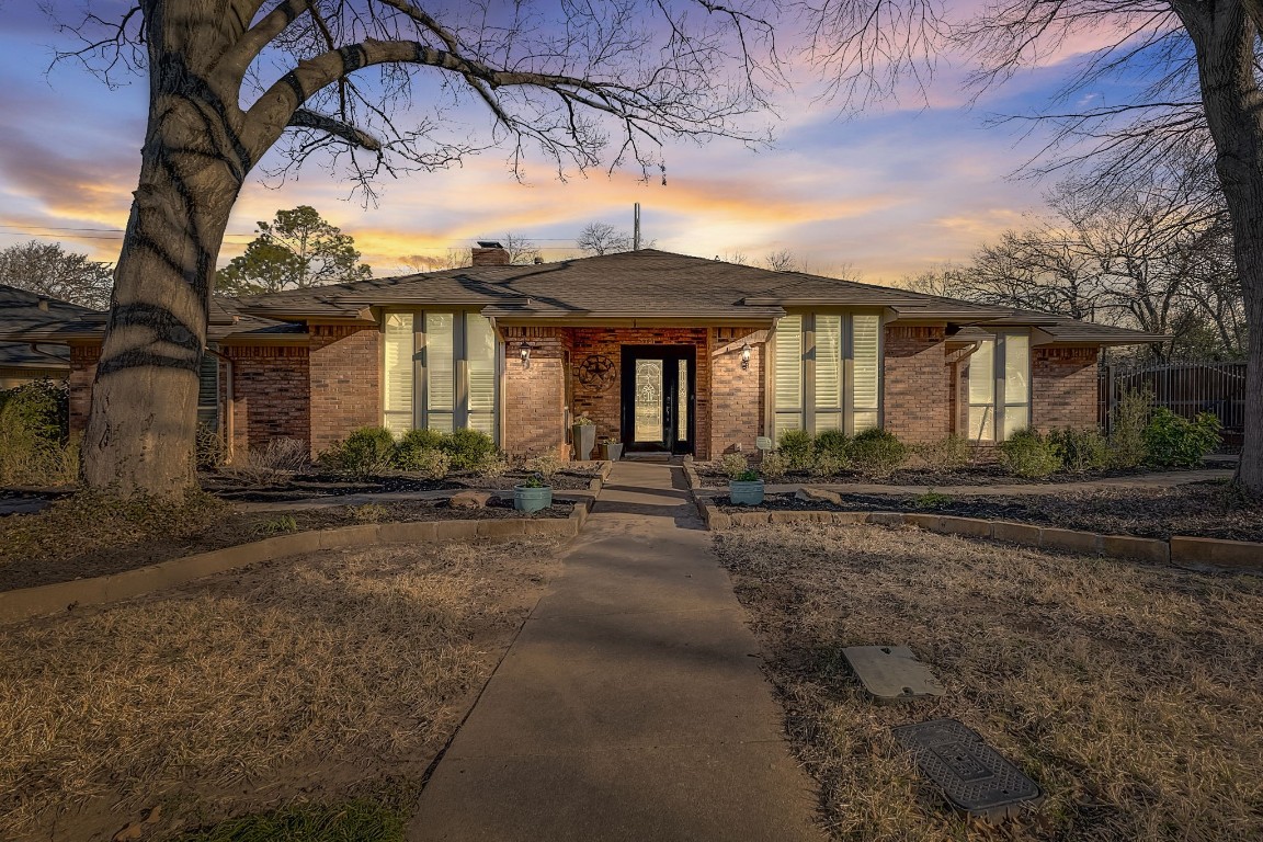 3701 N Shadycreek Drive Arlington TX 76013