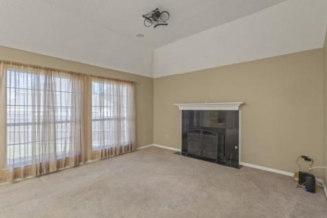853 Woodridge Circle Desoto TX 75115