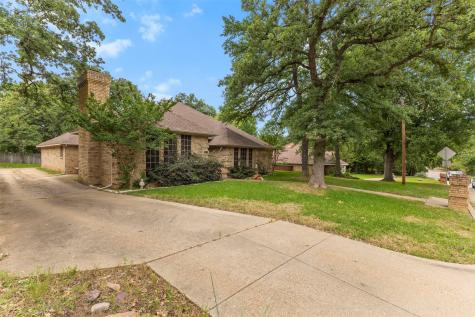 821 Red Oak Drive Mansfield TX 76063