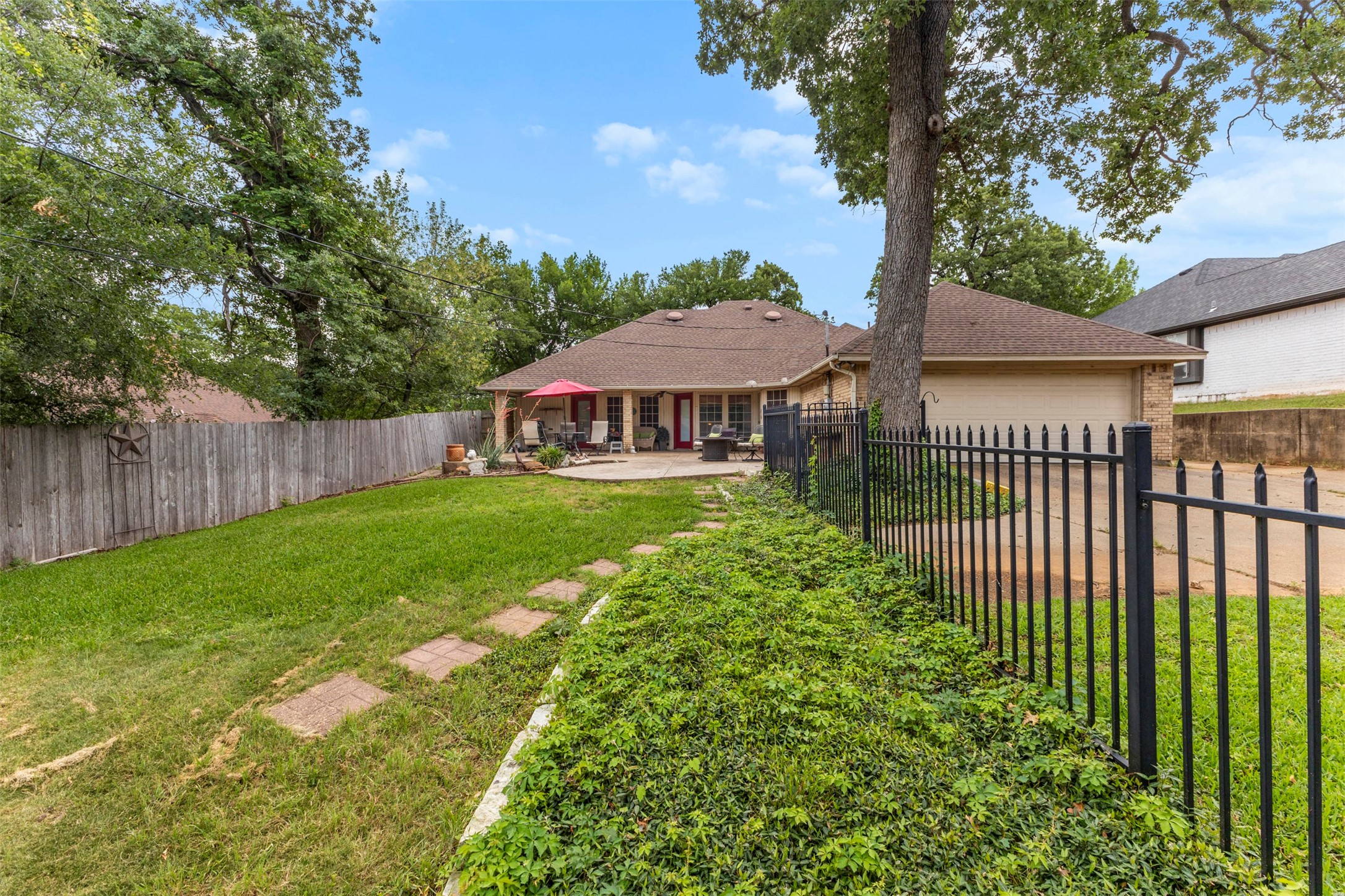 821 Red Oak Drive Mansfield TX 76063