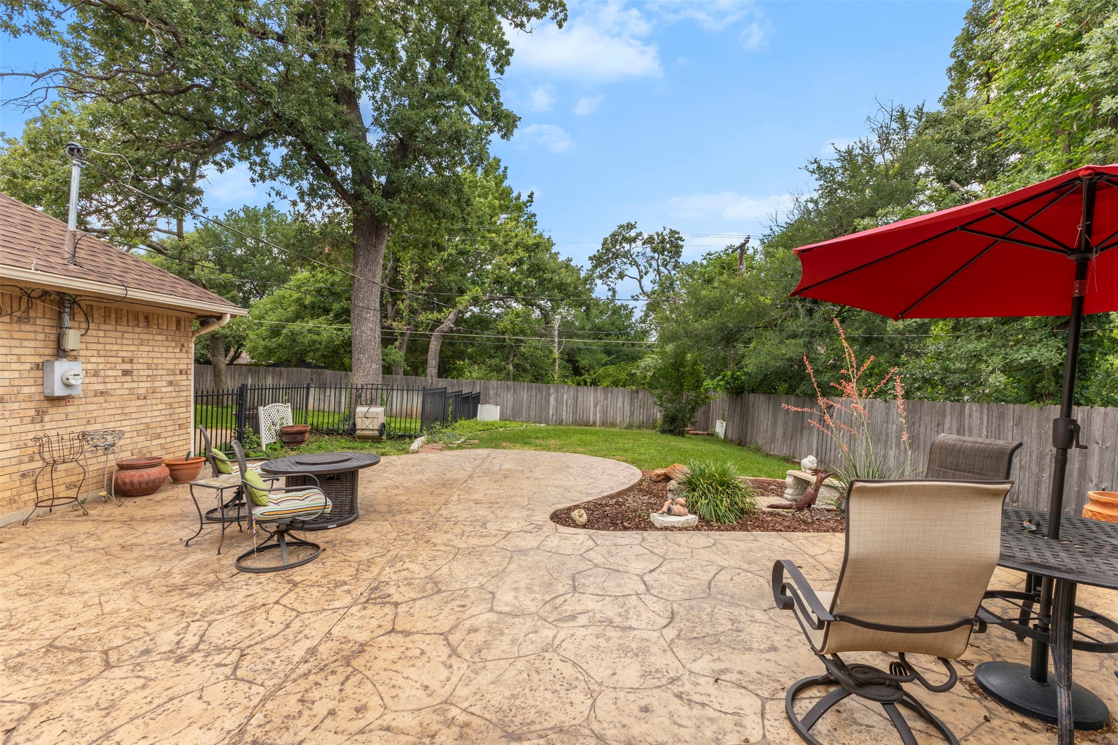 821 Red Oak Drive Mansfield TX 76063