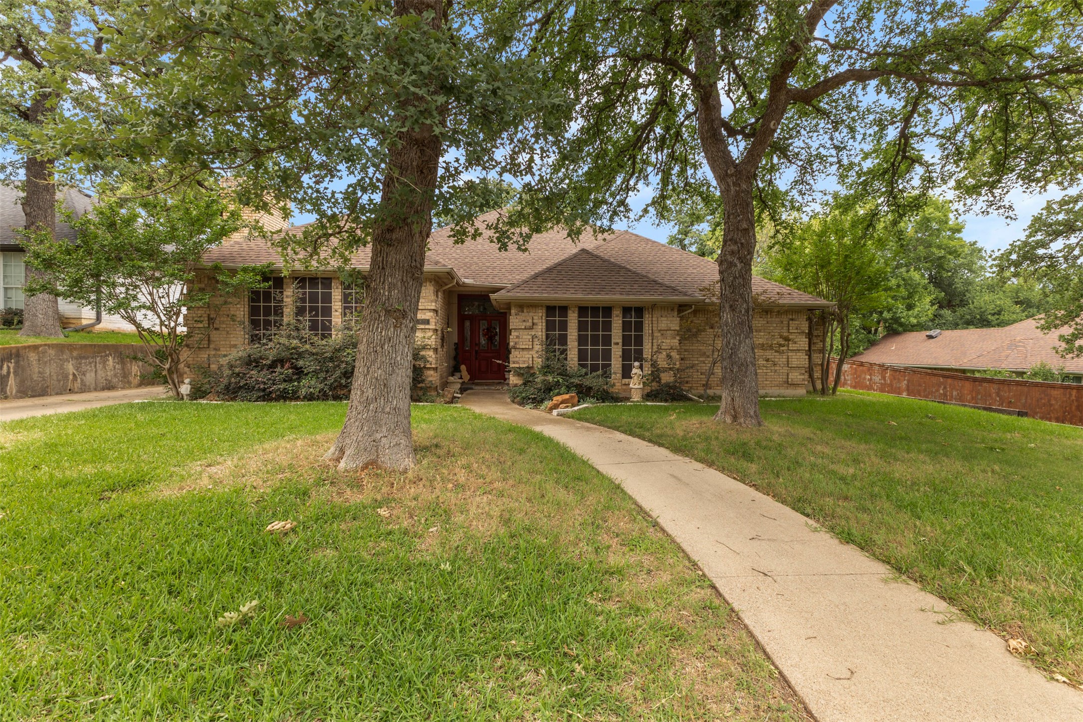 821 Red Oak Drive Mansfield TX 76063