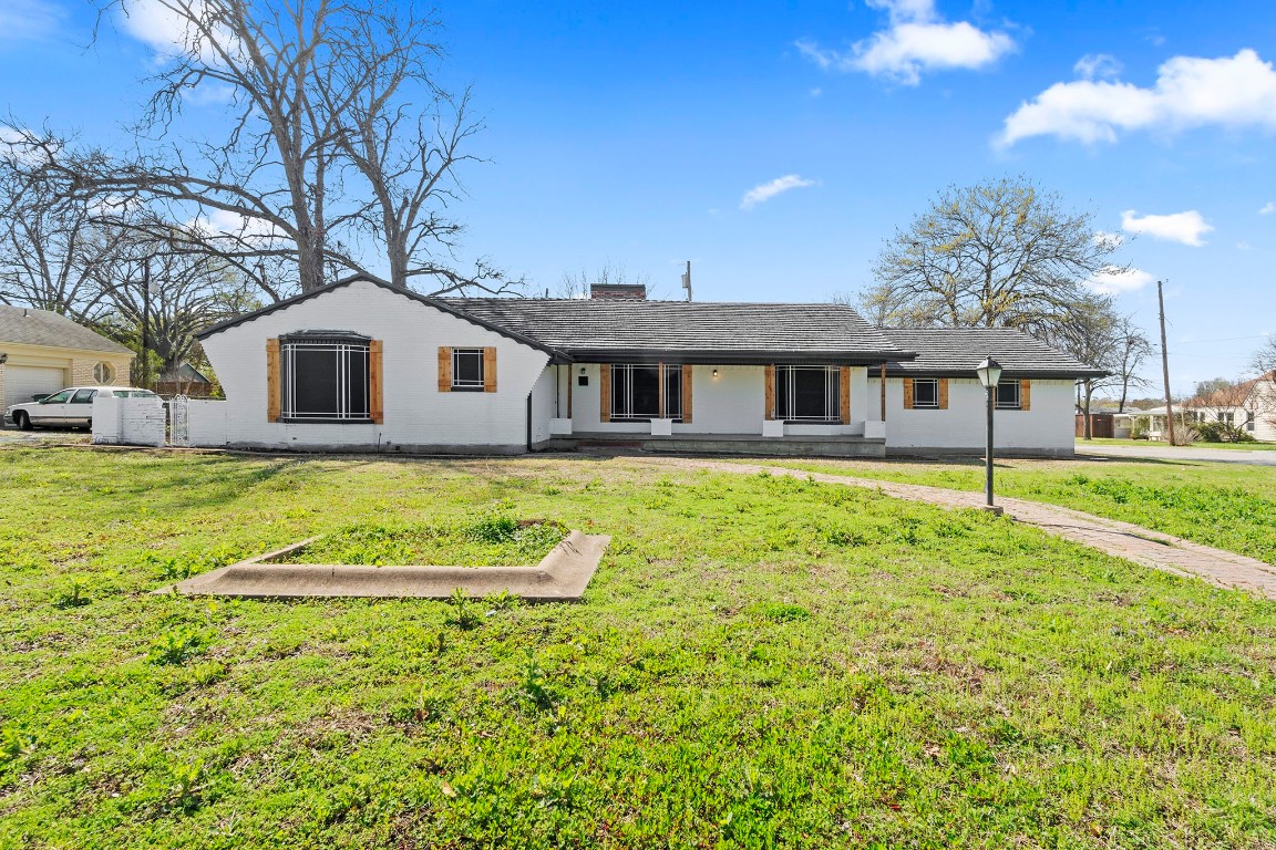 1022 W Avenue E Garland TX 75040