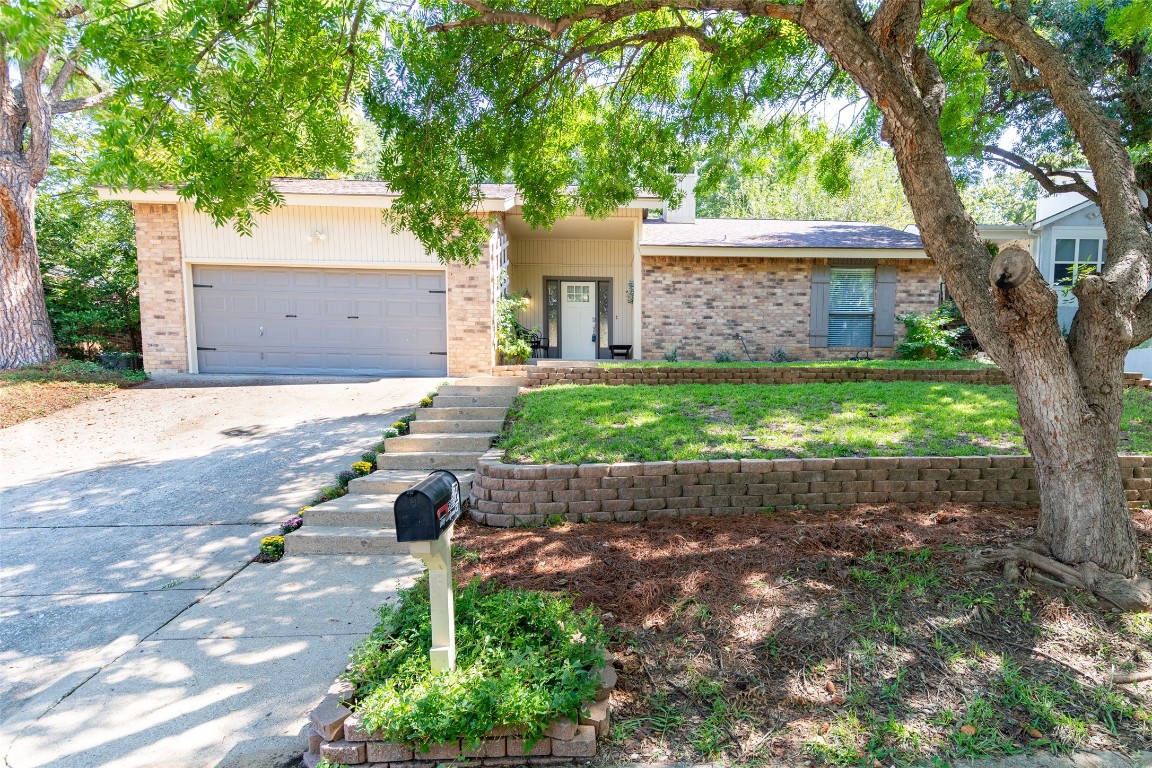 1609 Craighton Court Arlington TX 76012