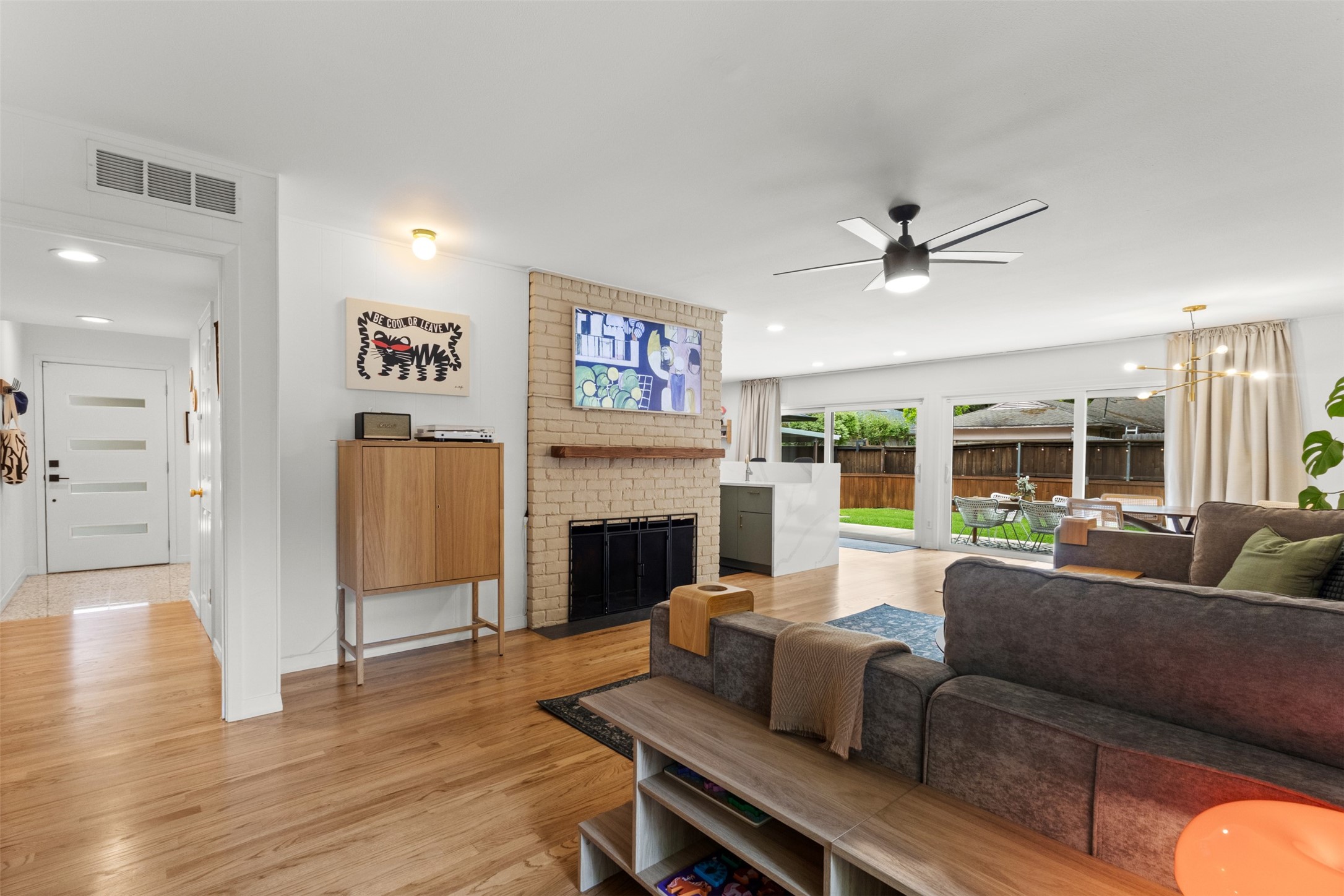10438 Lippitt Avenue Dallas TX 75218