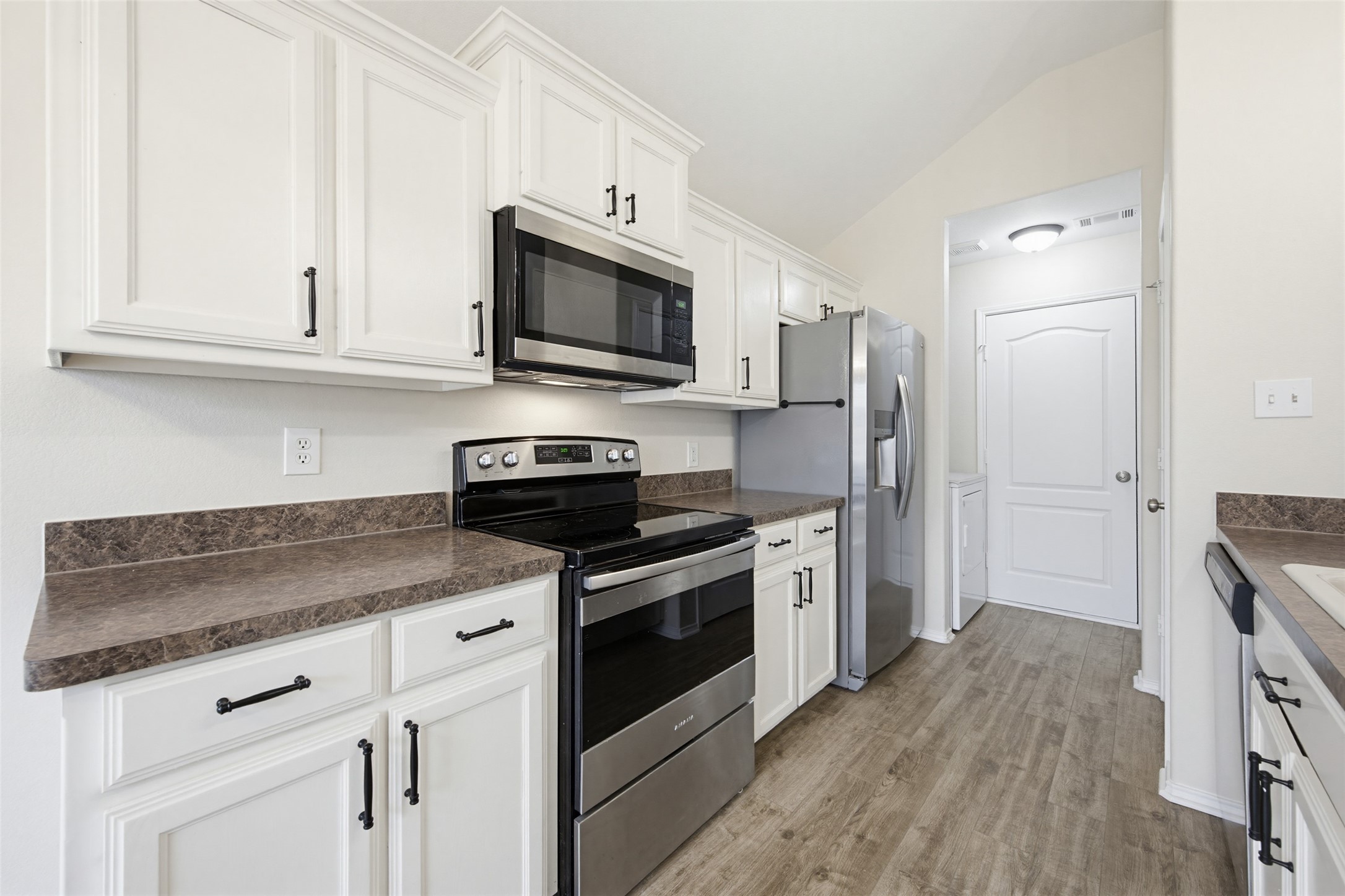 1525 Wickham Drive Burleson TX 76028