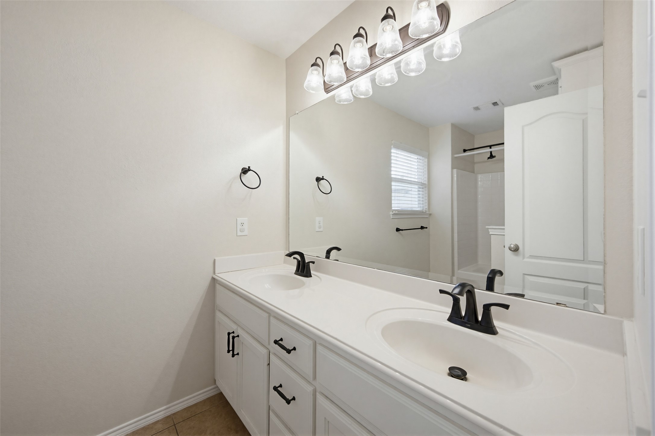 1525 Wickham Drive Burleson TX 76028