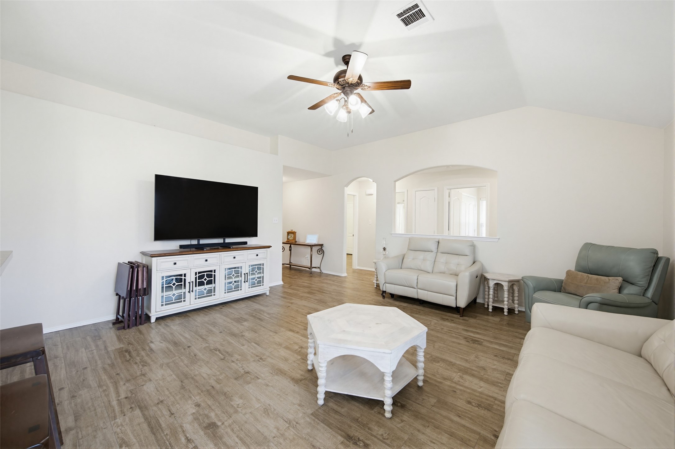 1525 Wickham Drive Burleson TX 76028