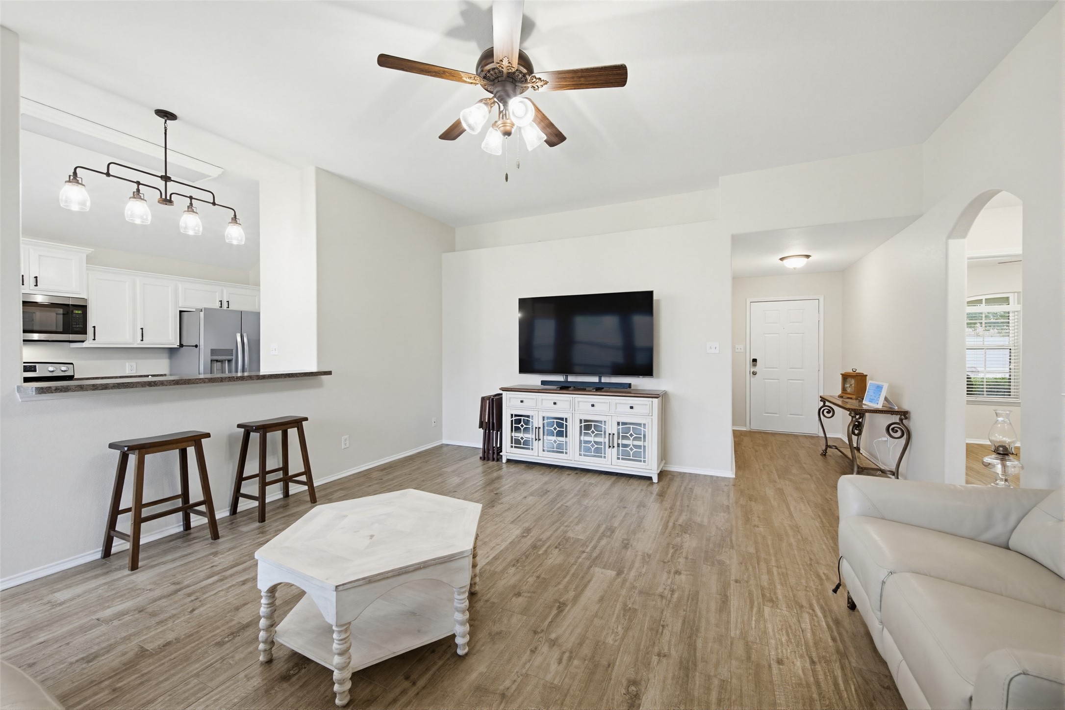 1525 Wickham Drive Burleson TX 76028