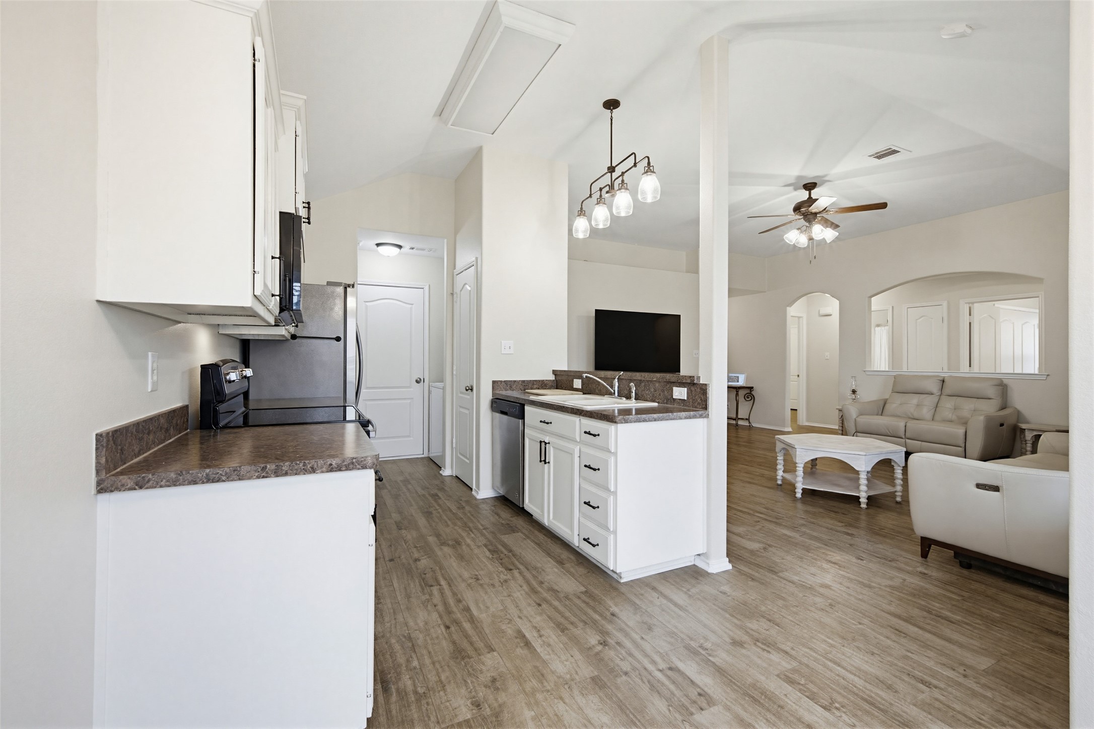 1525 Wickham Drive Burleson TX 76028