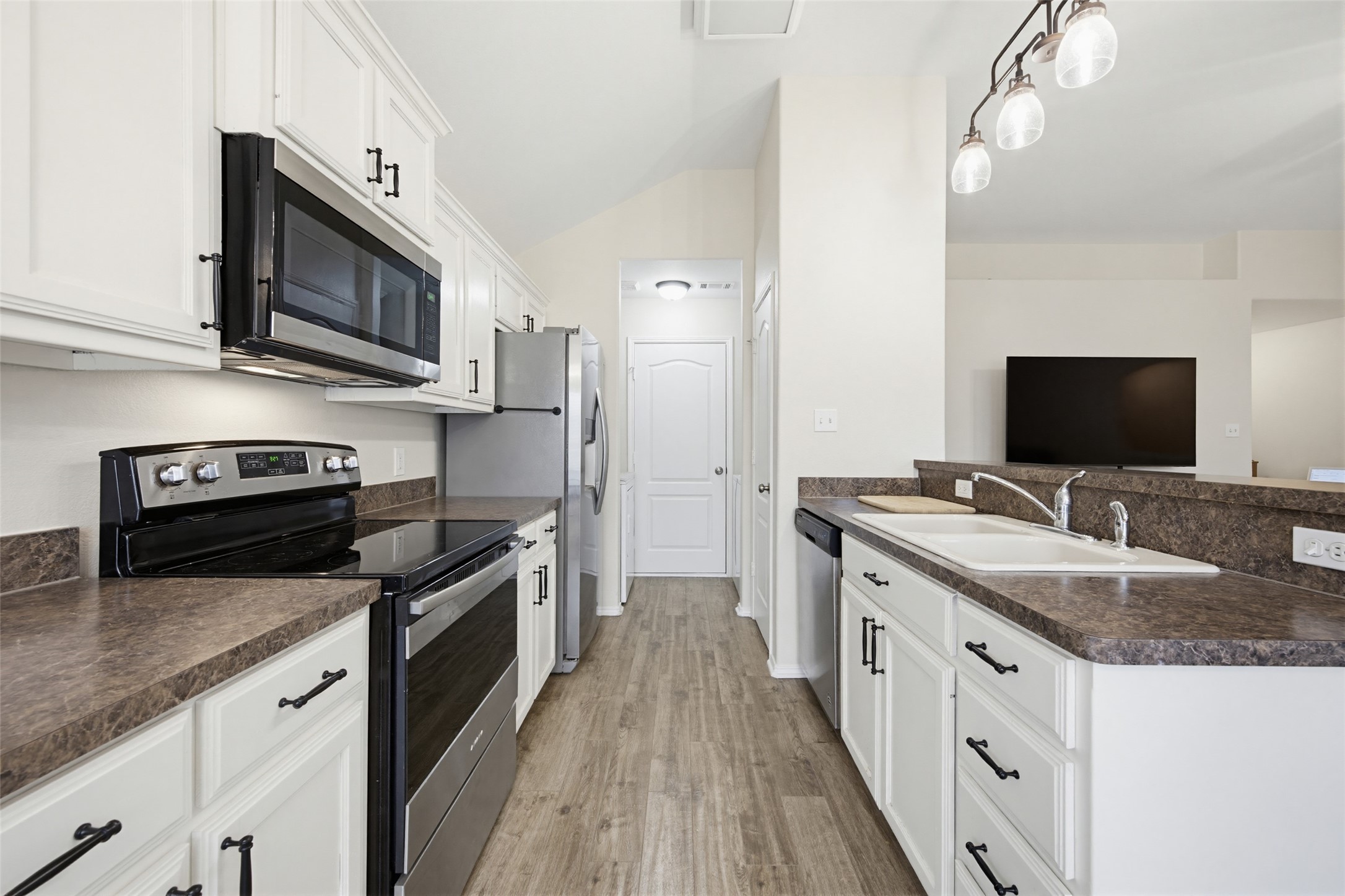 1525 Wickham Drive Burleson TX 76028