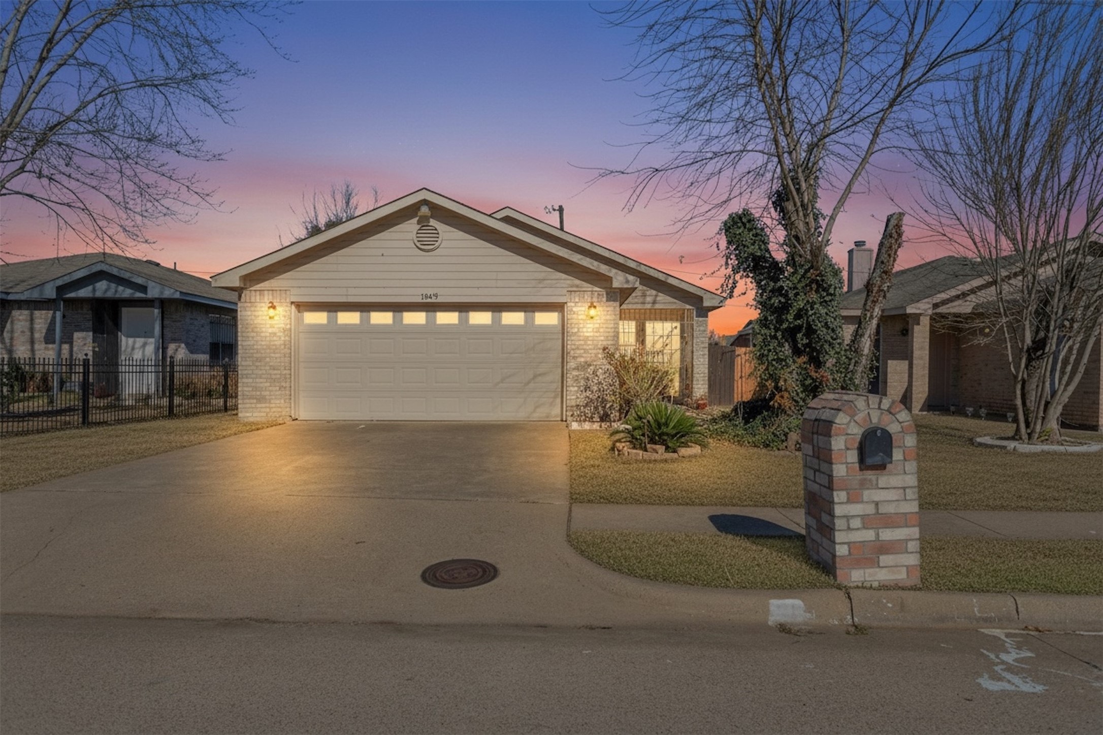 10419 Blackjack Oaks Drive Dallas TX 75227