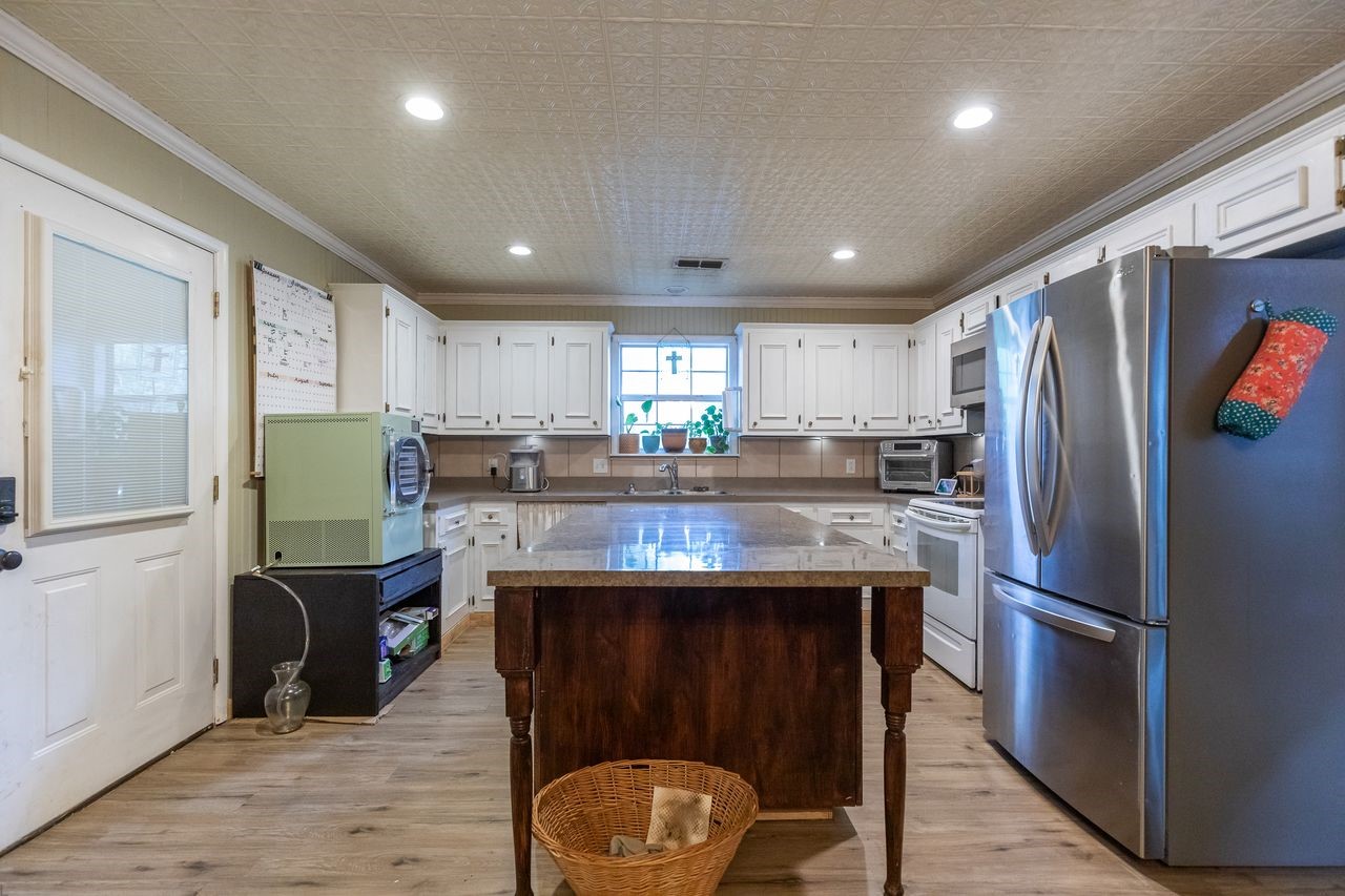 513 Reeves Street Clyde TX 79510