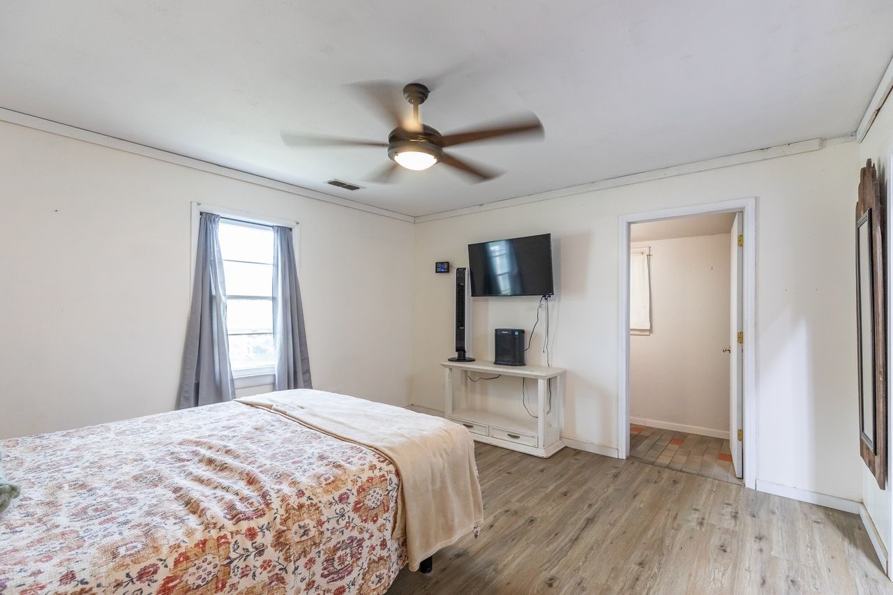 513 Reeves Street Clyde TX 79510
