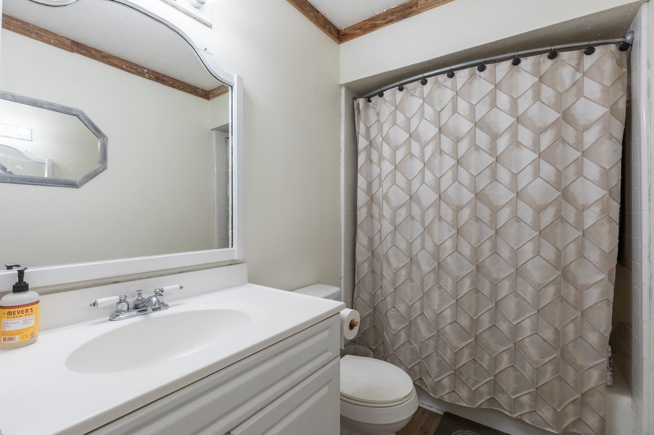 513 Reeves Street Clyde TX 79510