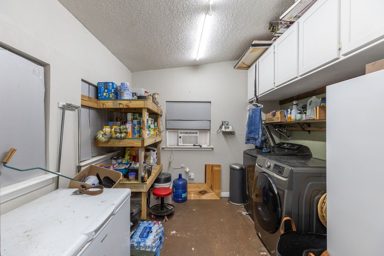 513 Reeves Street Clyde TX 79510