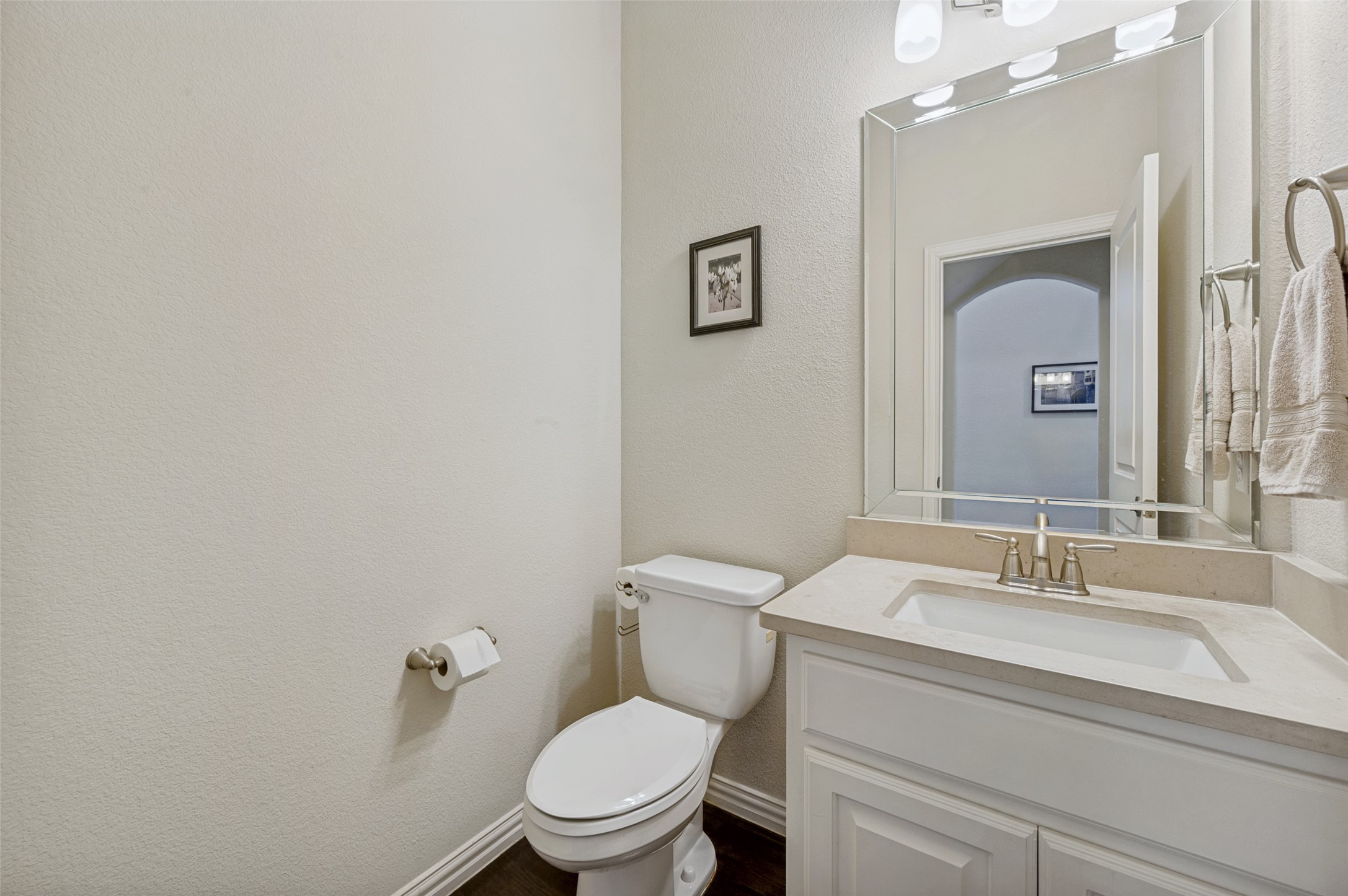 2841 Edinburgh Carrollton TX 75006