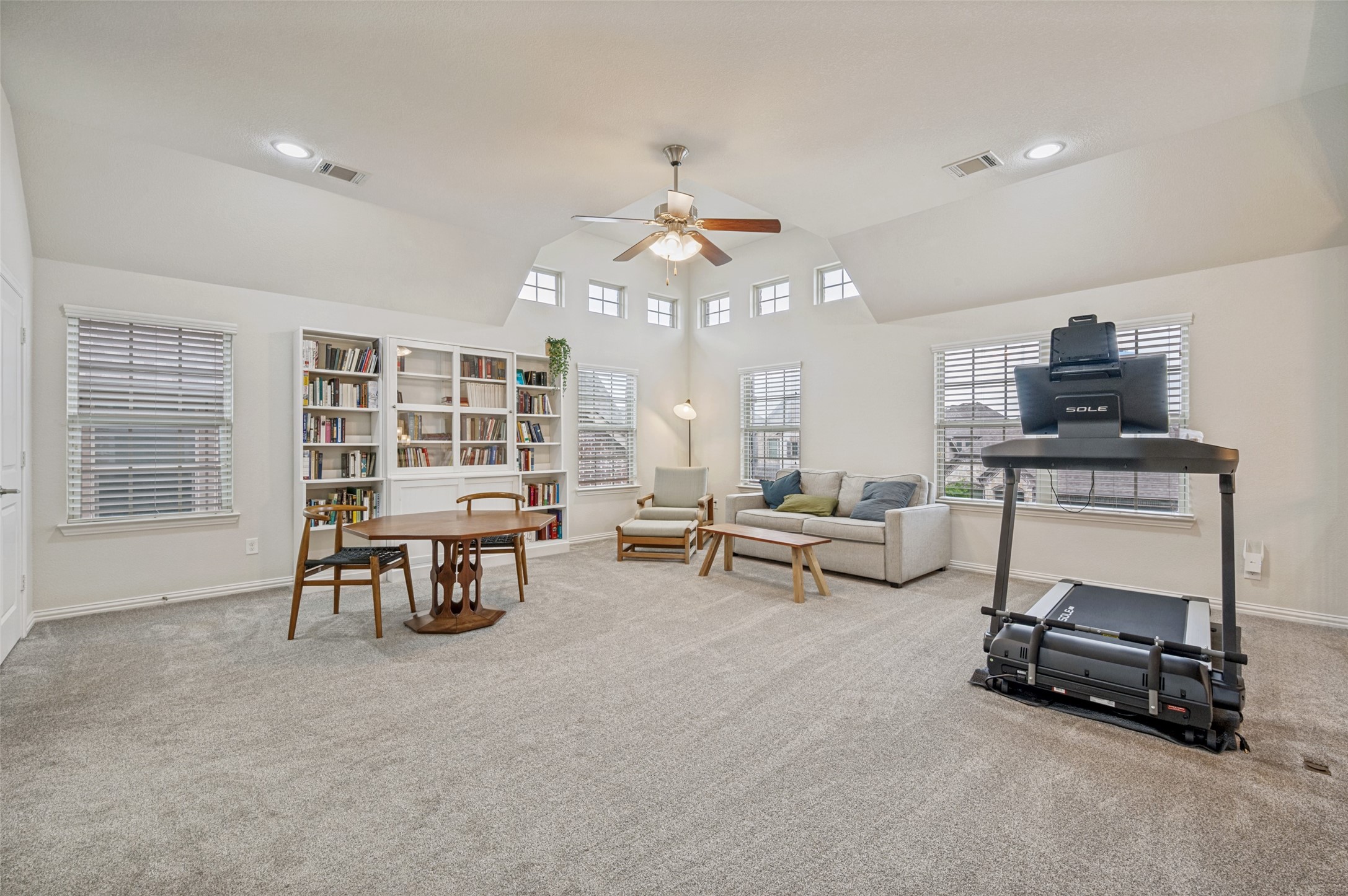 2841 Edinburgh Carrollton TX 75006