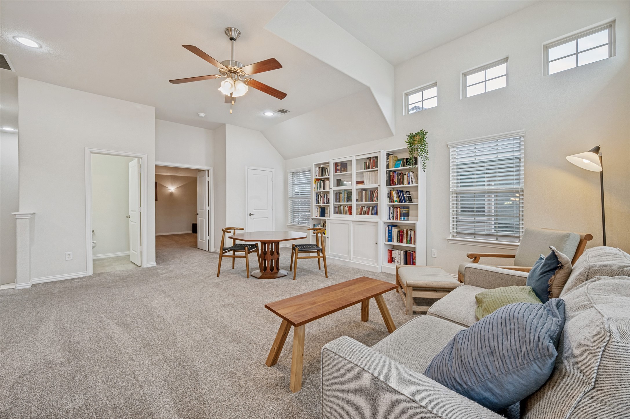2841 Edinburgh Carrollton TX 75006
