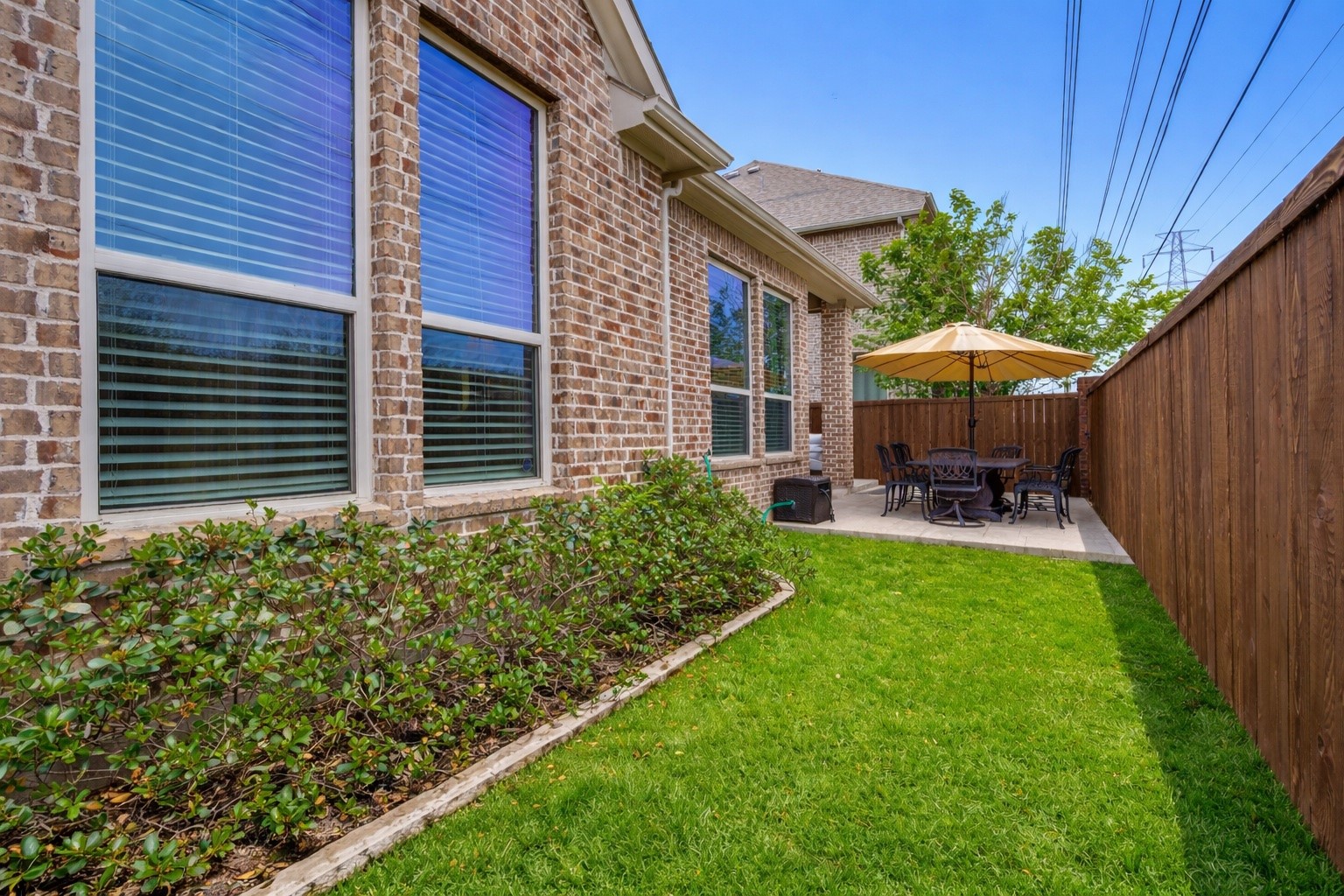 2841 Edinburgh Carrollton TX 75006