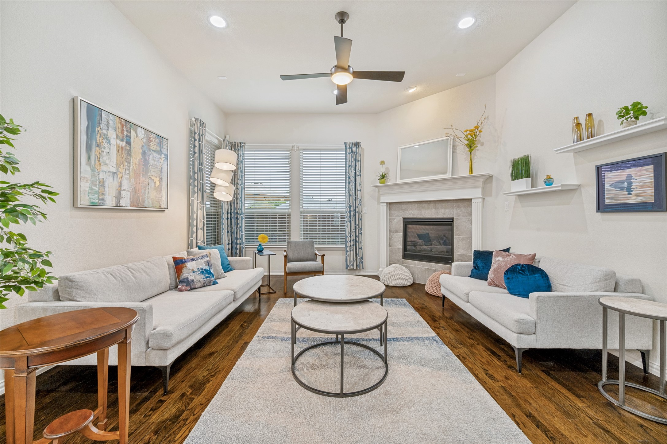 2841 Edinburgh Carrollton TX 75006