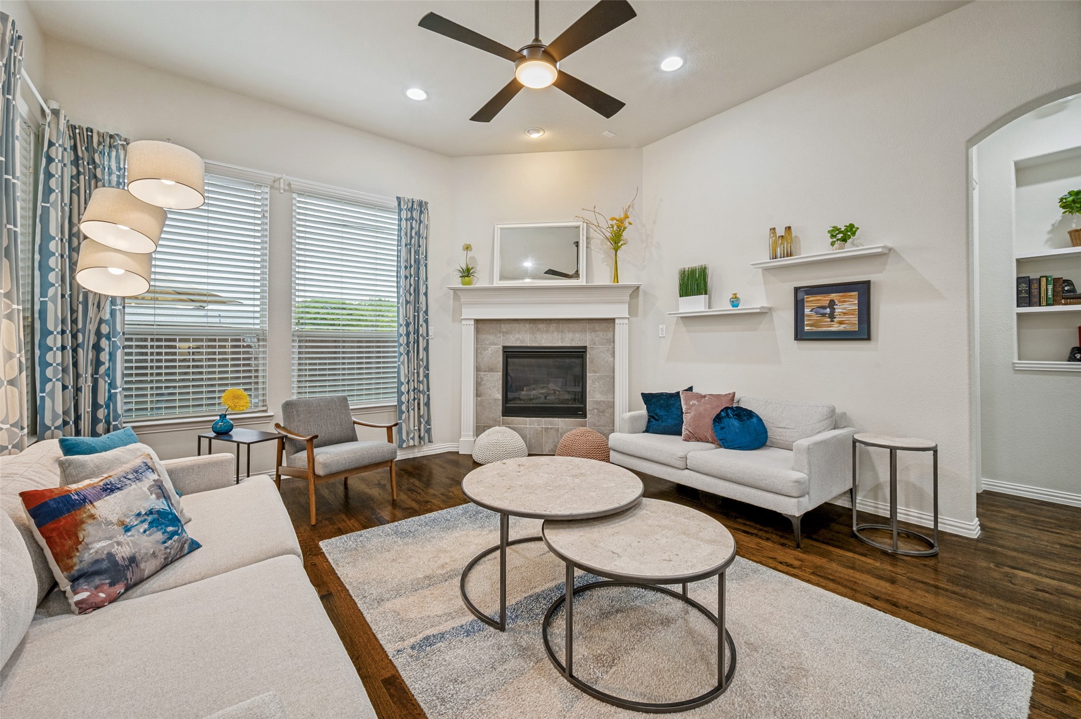 2841 Edinburgh Carrollton TX 75006