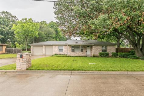 1115 Warden Street Benbrook TX 76126