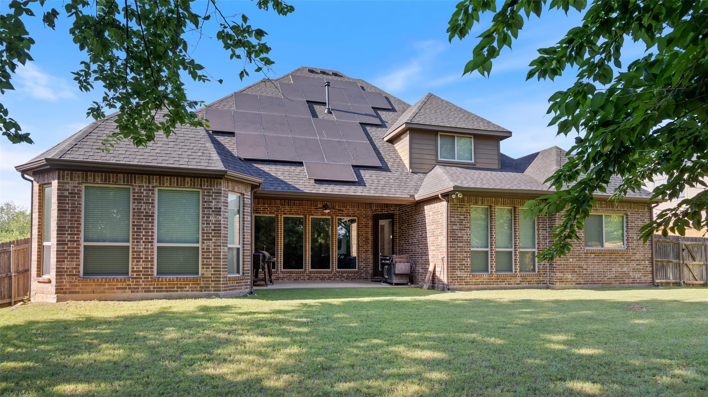 511 Oak Forest Court Kennedale TX 76060