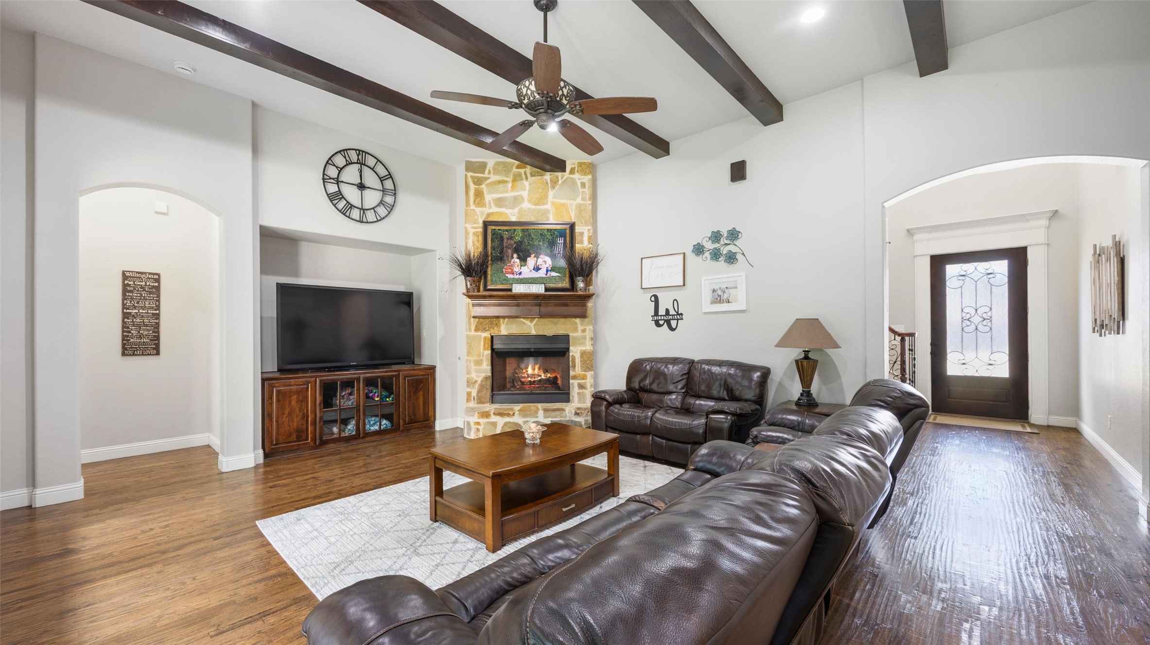 511 Oak Forest Court Kennedale TX 76060