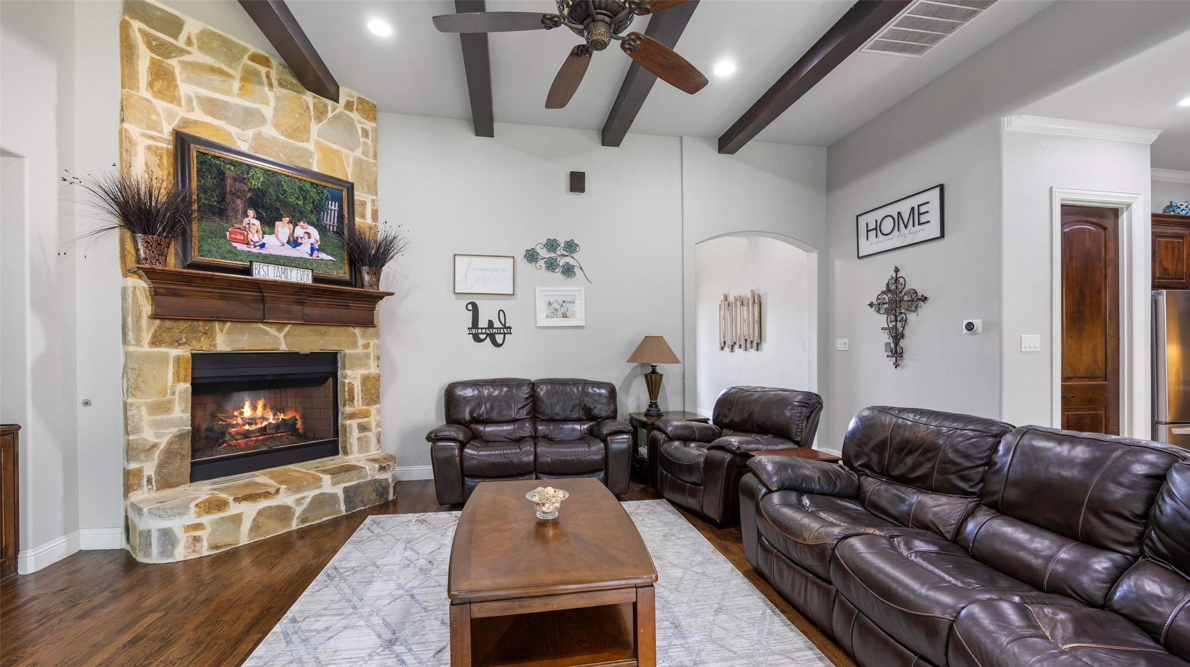 511 Oak Forest Court Kennedale TX 76060