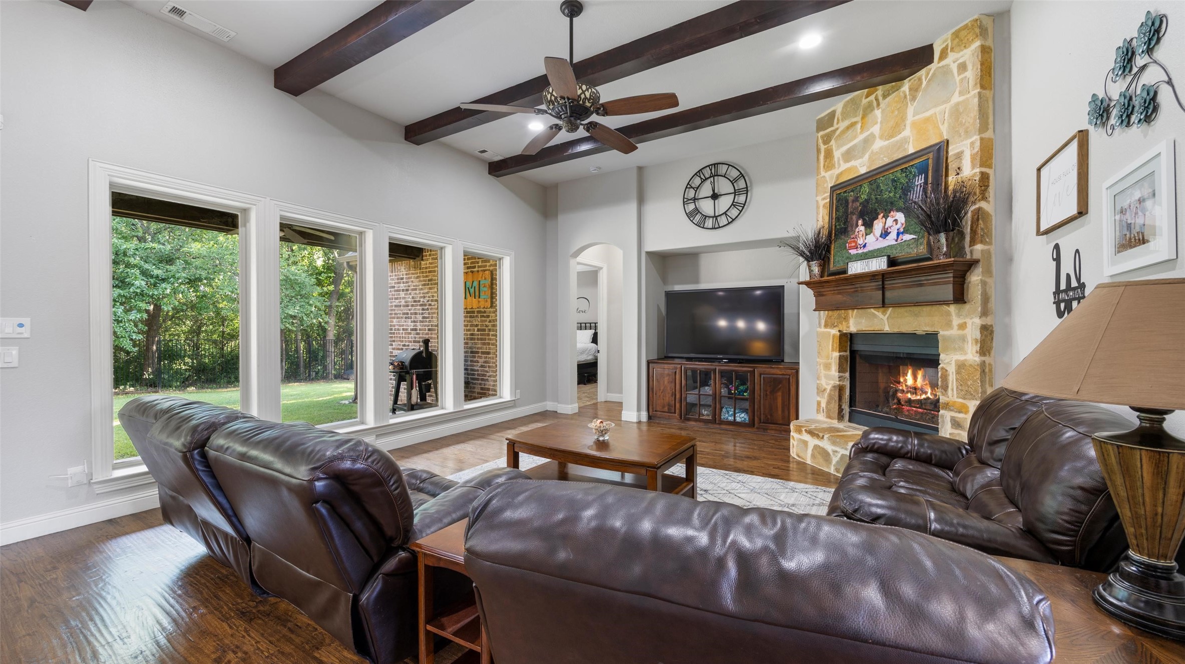 511 Oak Forest Court Kennedale TX 76060