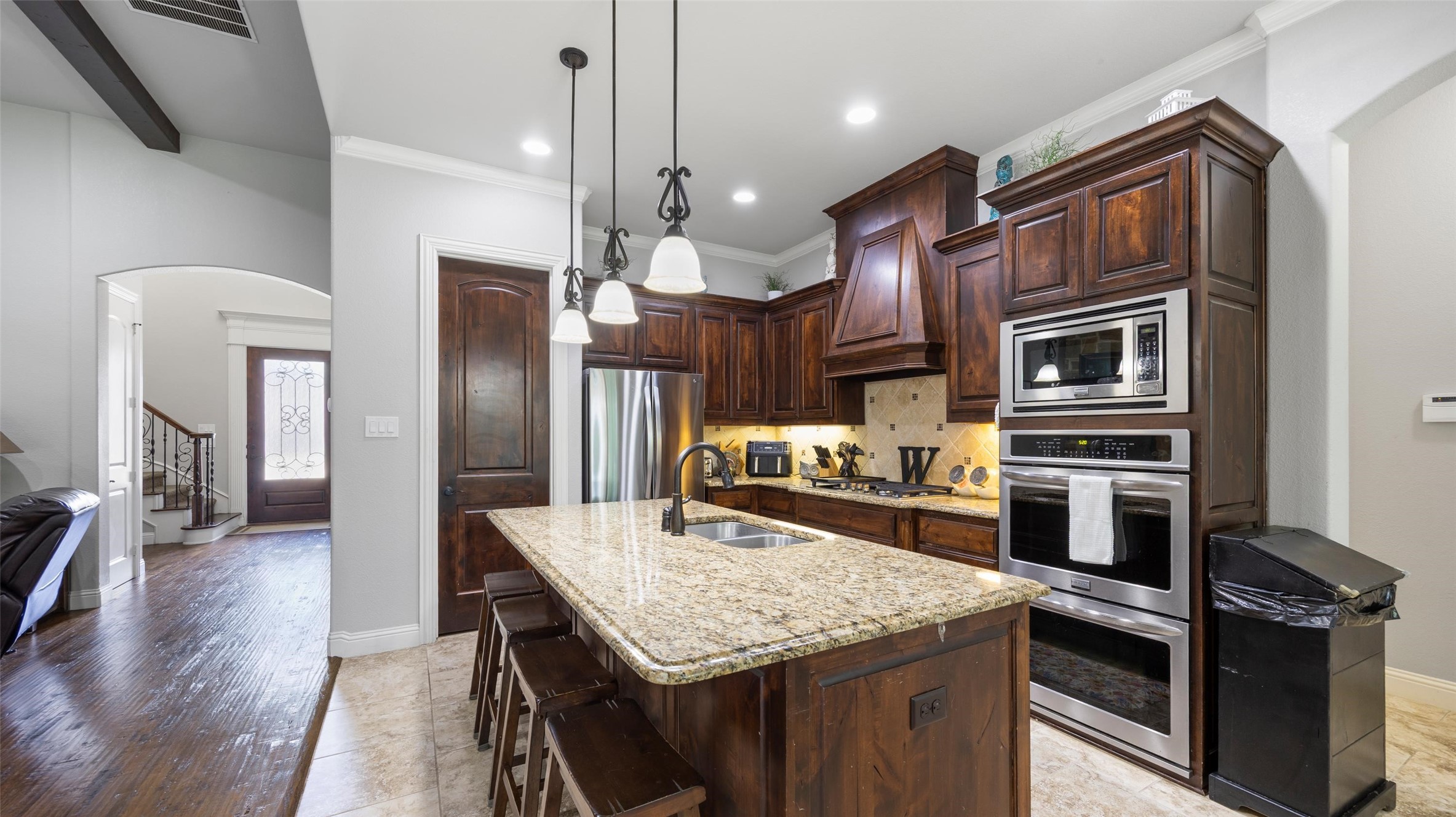511 Oak Forest Court Kennedale TX 76060