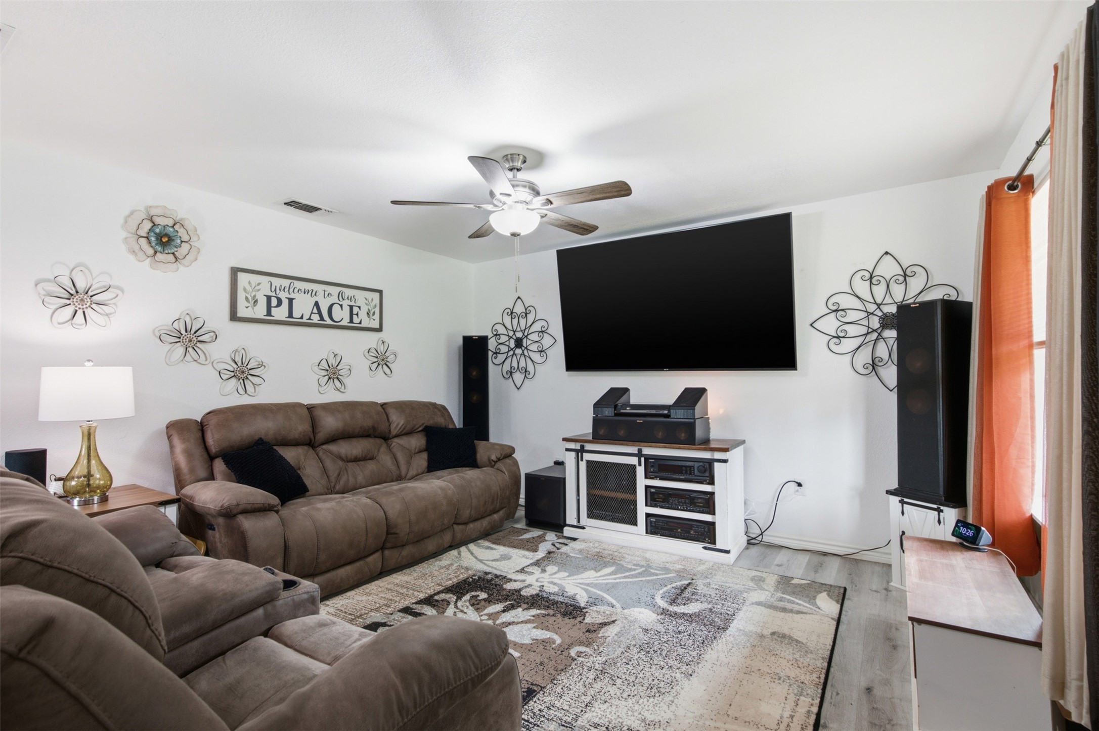 216 E Clay Street Bowie TX 76230
