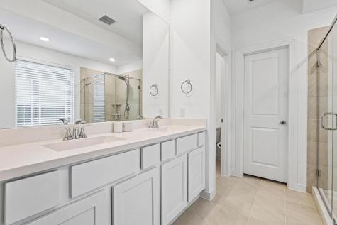 3952 Oak Creek Circle Denison TX 75020