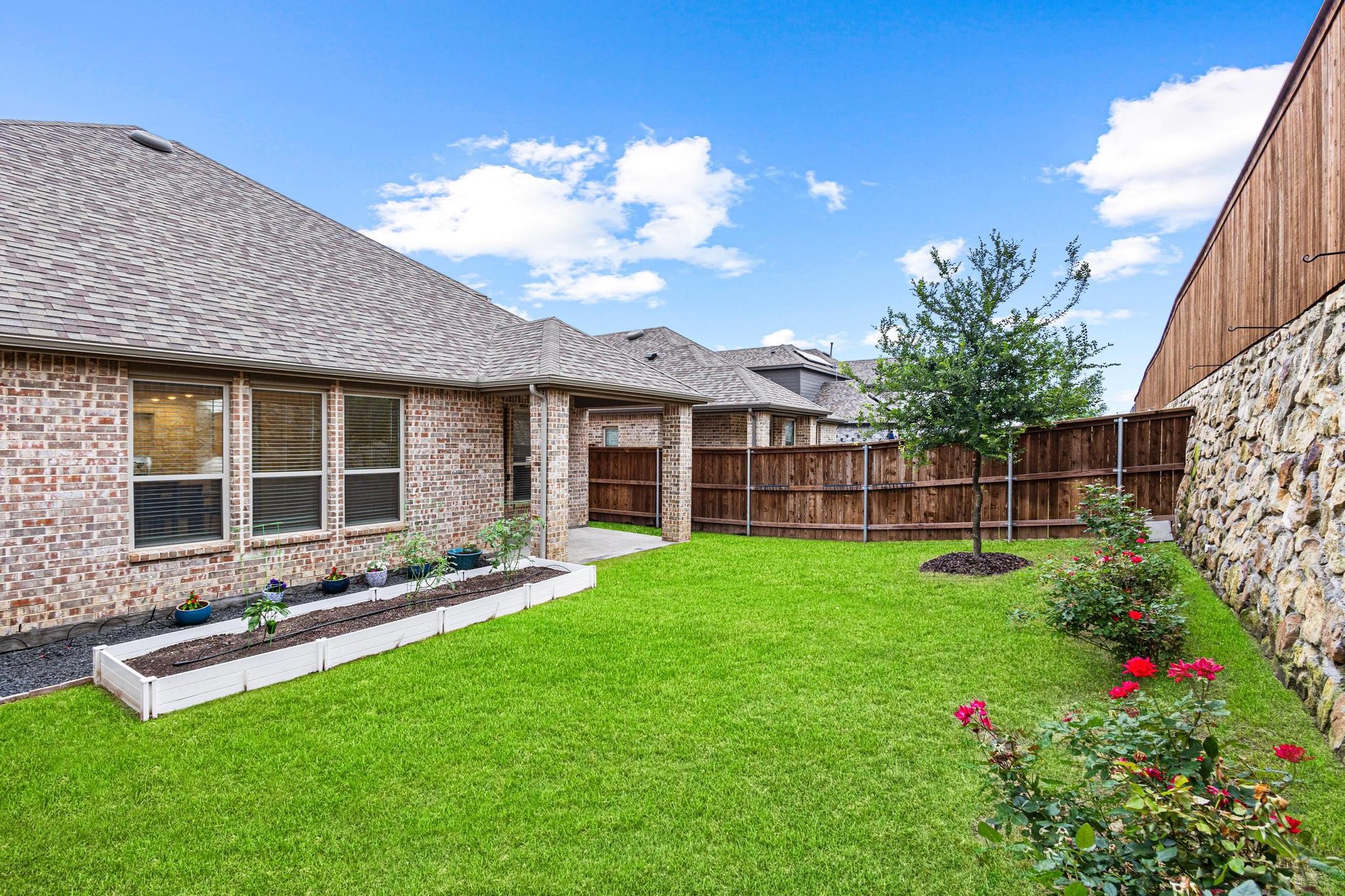 3952 Oak Creek Circle Denison TX 75020