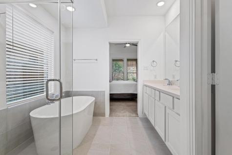 3952 Oak Creek Circle Denison TX 75020