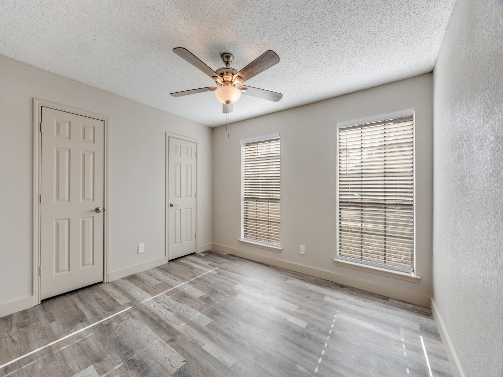 1581 Glenmore Drive Lewisville TX 75077