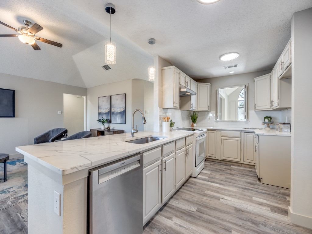 1581 Glenmore Drive Lewisville TX 75077