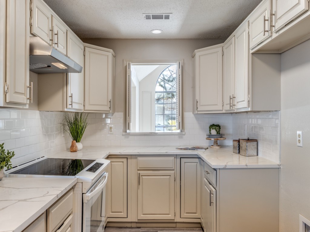 1581 Glenmore Drive Lewisville TX 75077