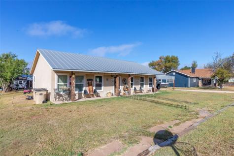 1502 Avenue N Anson TX 79501