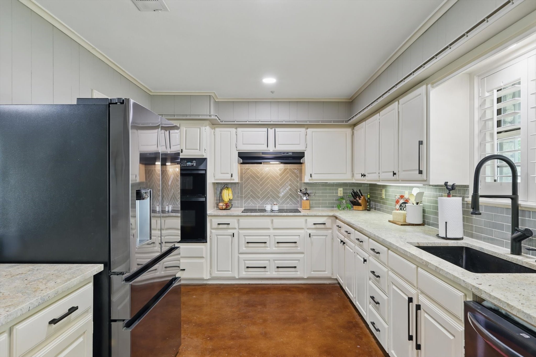 1904 Oak Ridge Trail Bridgeport TX 76426
