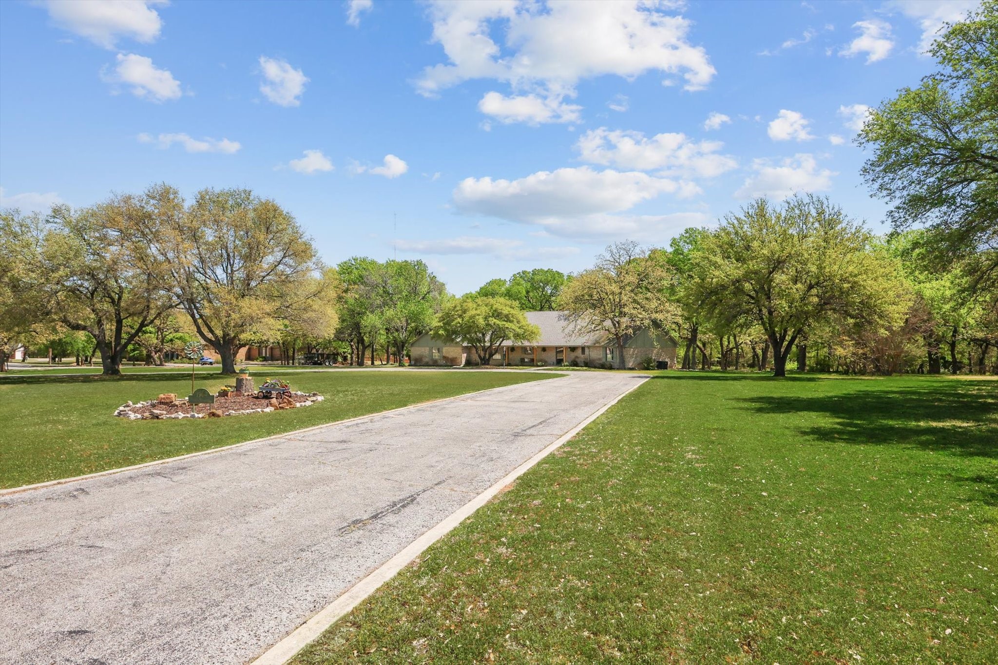 1904 Oak Ridge Trail Bridgeport TX 76426