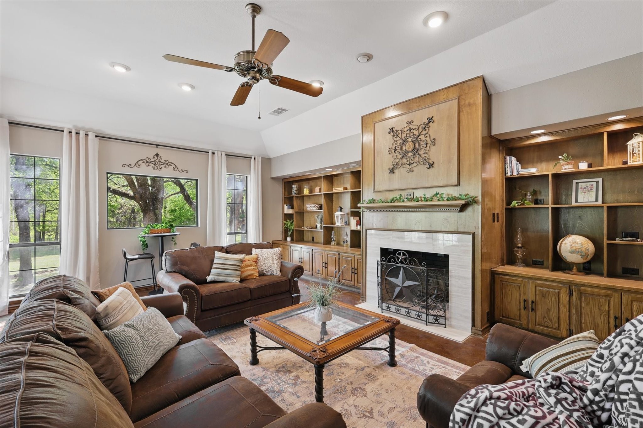 1904 Oak Ridge Trail Bridgeport TX 76426