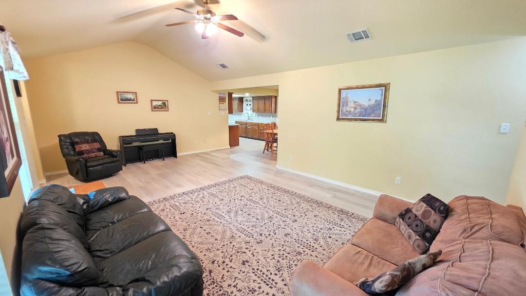 5324 Mission Circle Granbury TX 76049