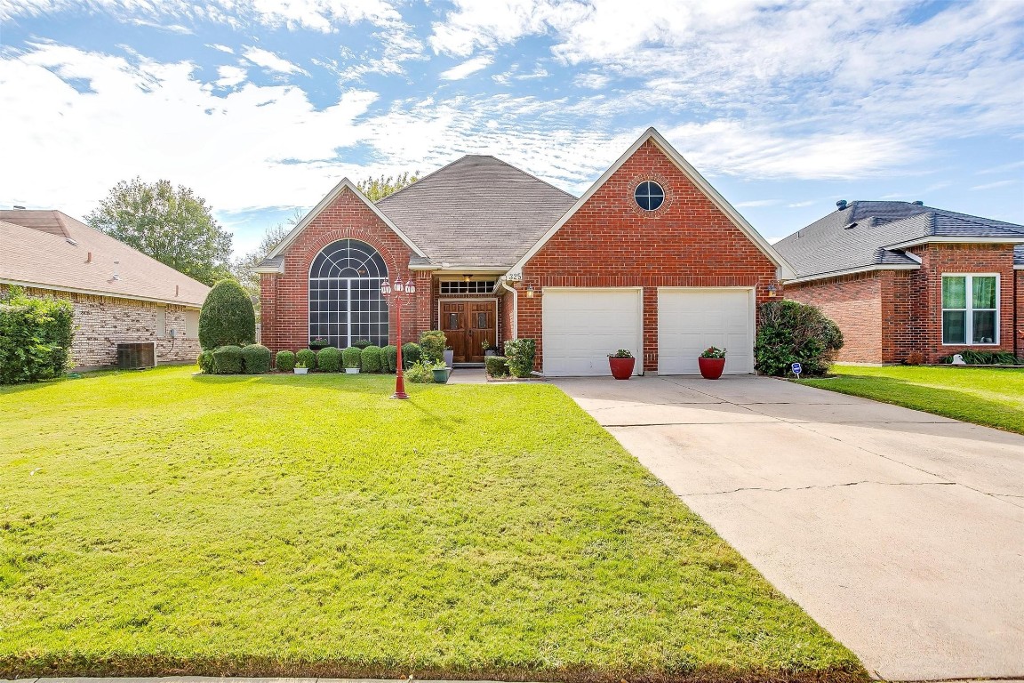 325 Clayton Street Grand Prairie TX 75052